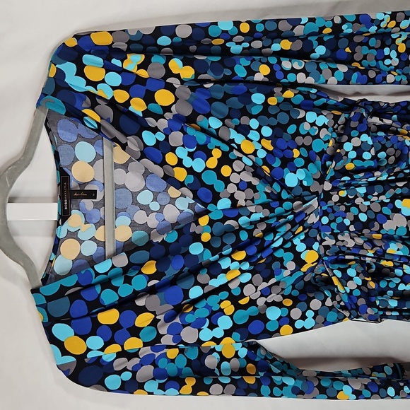 BCBGMAXAZARIA 3/4 sleeve faux wrap dress Size Medium - Picture 3 of 8